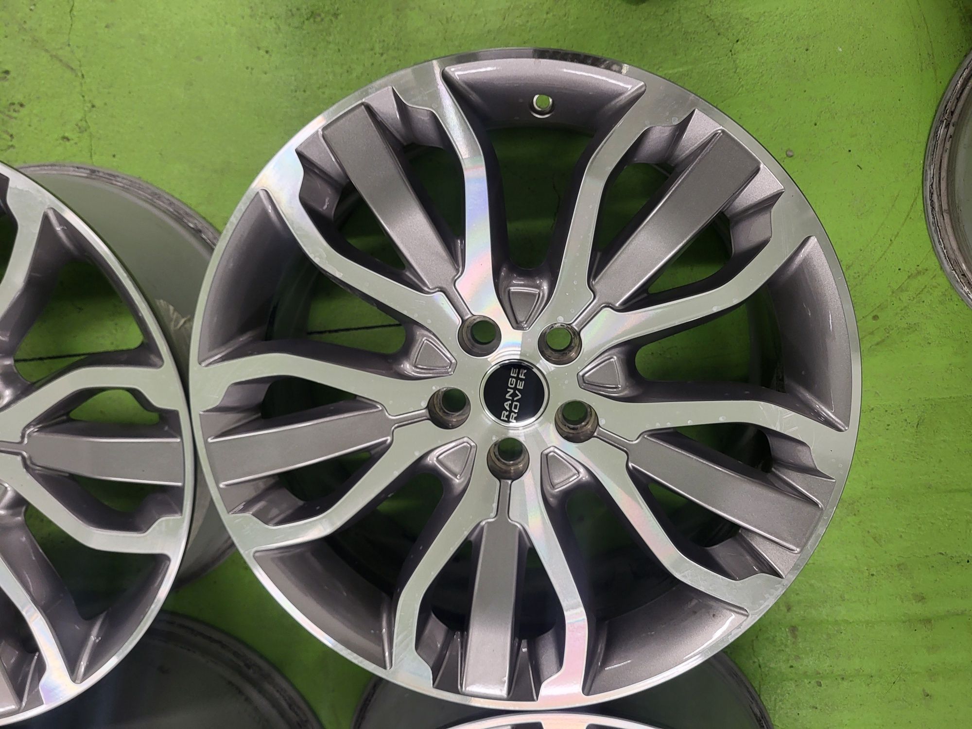 21 5x120Range rover лети джанти 5х120