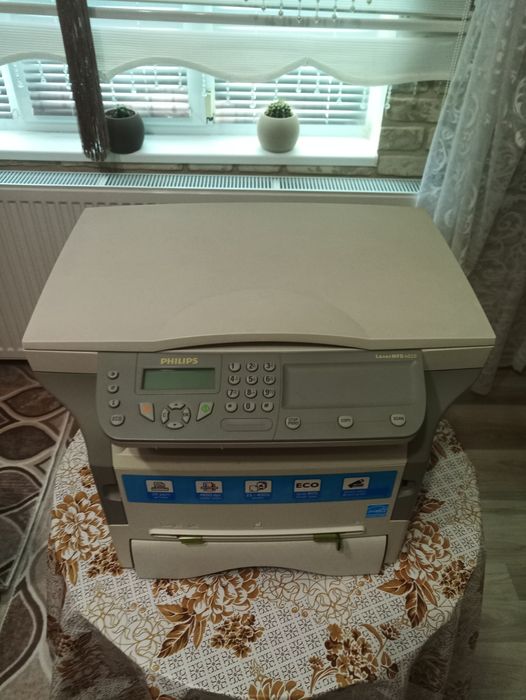 Lazer Принтер, скенер и копир машина Philips mfd 6020