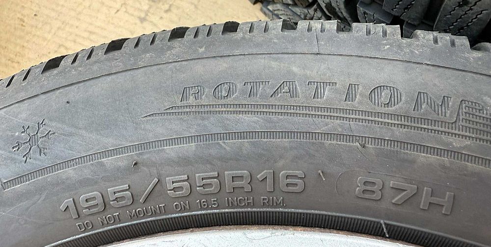 Set 4 roti complete IARNA pt. BMW SERIA 1 cu DUNLOP 195 55 16 DOT 2523