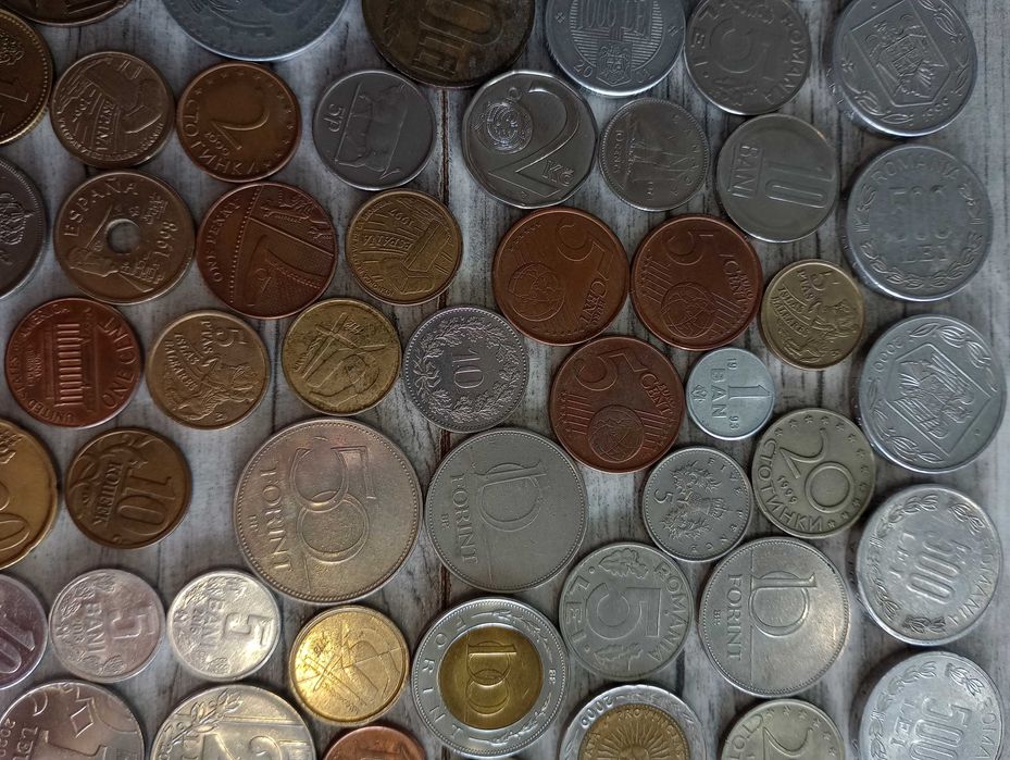 colectie de monezi din toata lumea