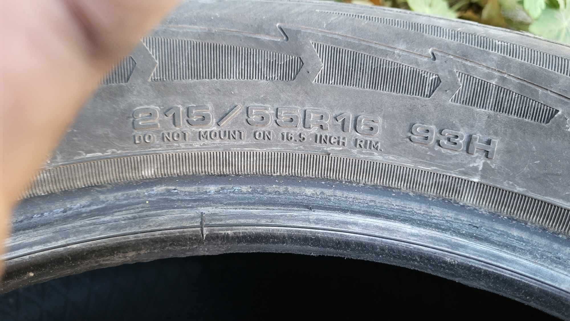 2 използвани зимни гуми goodyear