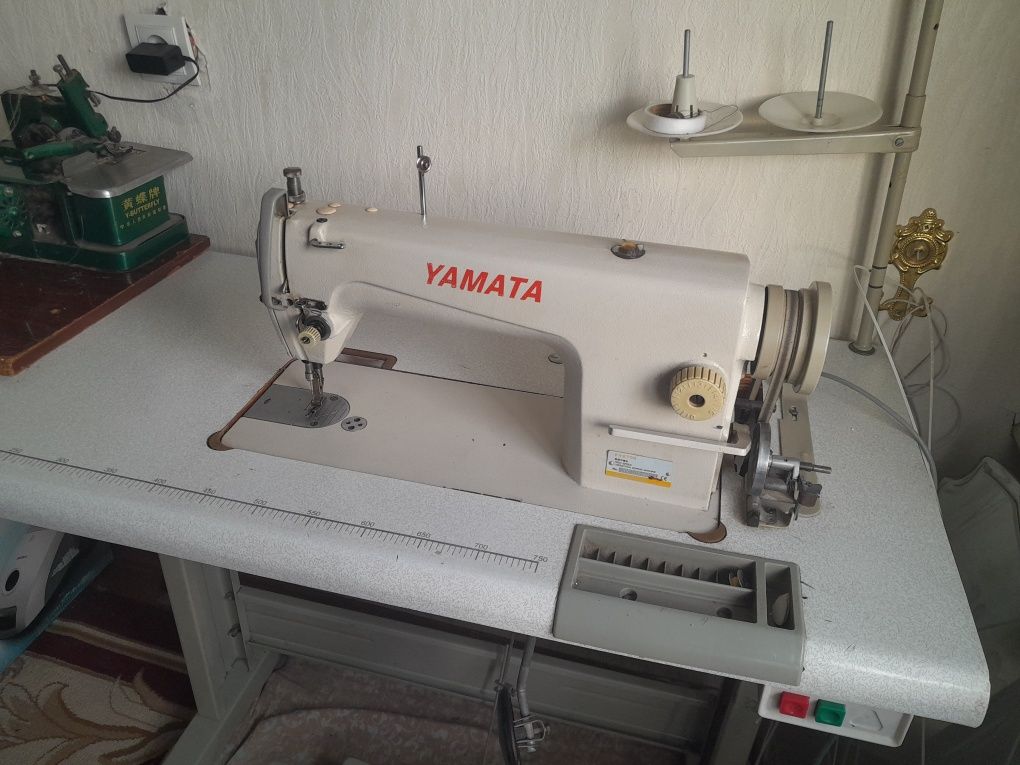 Tikuv mashinasi YAMATA FY8700