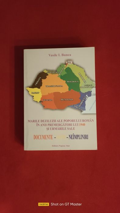 Vând cărți istorice noi