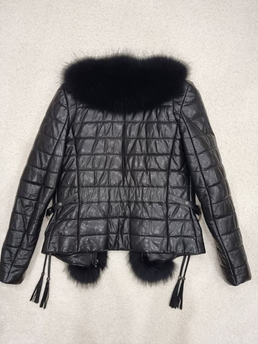 Vand Jacheta  de piele de calitate  cu blana naturala