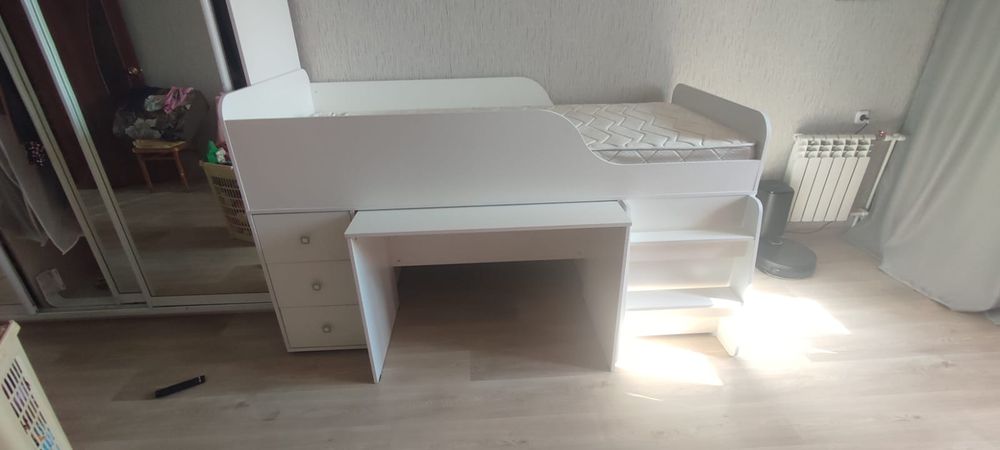 Продам кровать 3 в 1