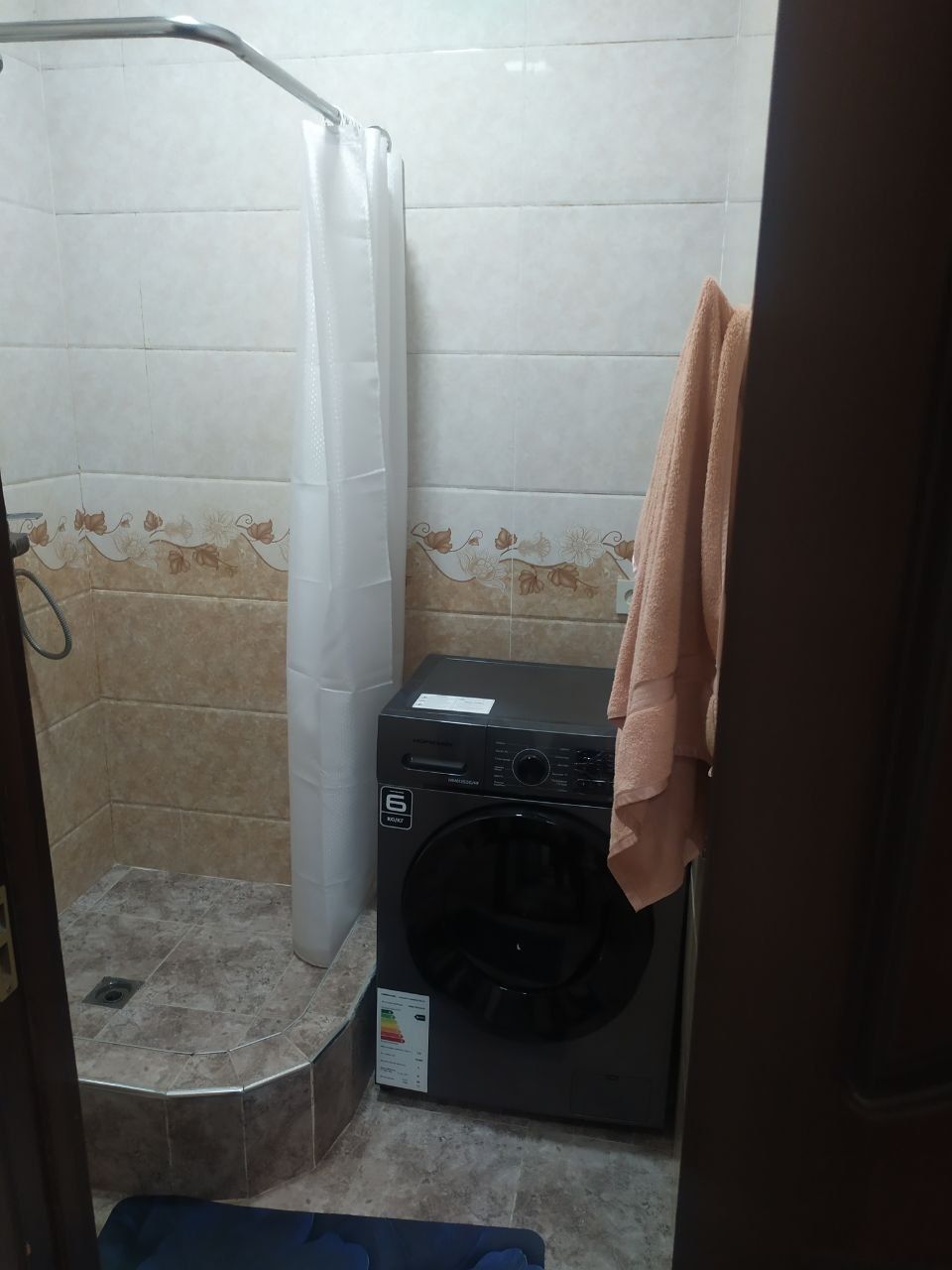 Chorsuv bozori oldida 2xonali uy srochna sotiladi