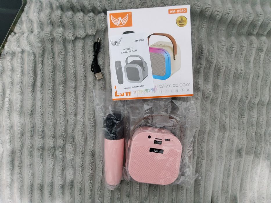 Колонка с микрофоном