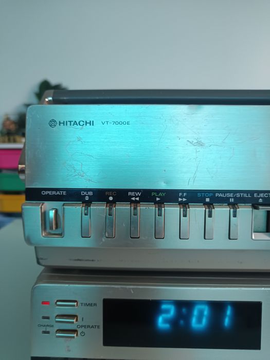 Hitachi  VT7000E si VT-TU70E vhs video si video tuner