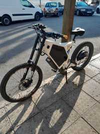 Електрически ендуро велосипед