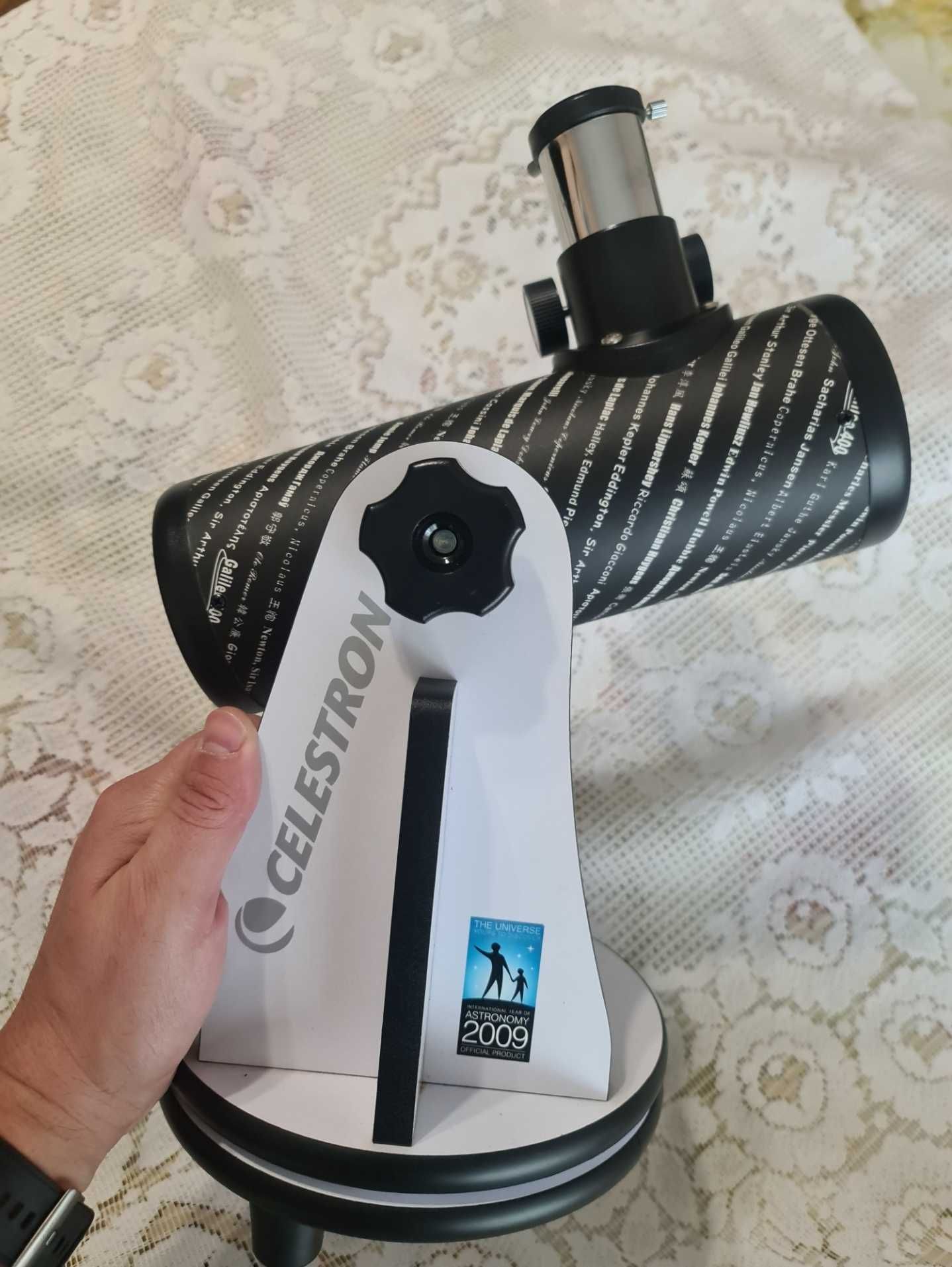 Продавам Celestron Телескоп настолен FirstScope 76