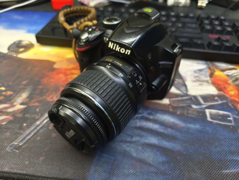 Фотоаппарат nikon d3200 в хорошем состоянии