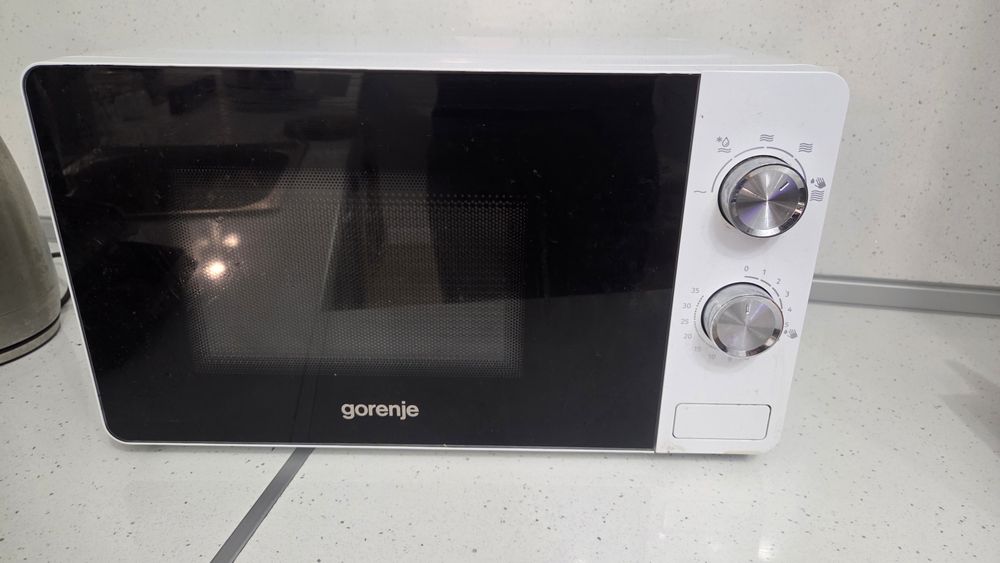 ММикровълнова печка Gorenje MO20E1W,
