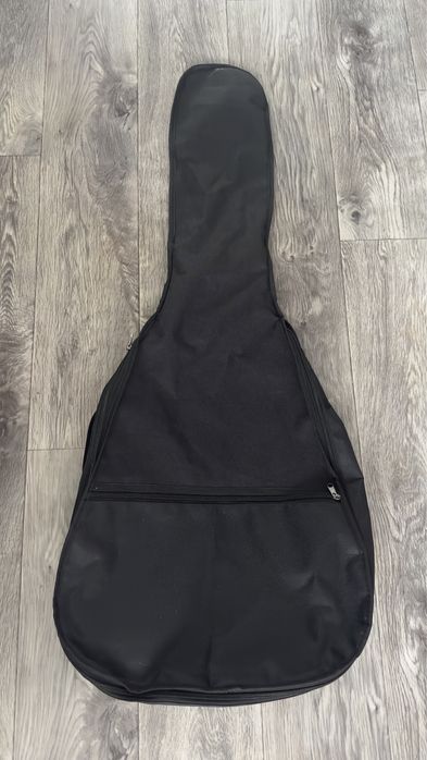 Продам чехол для гитары.