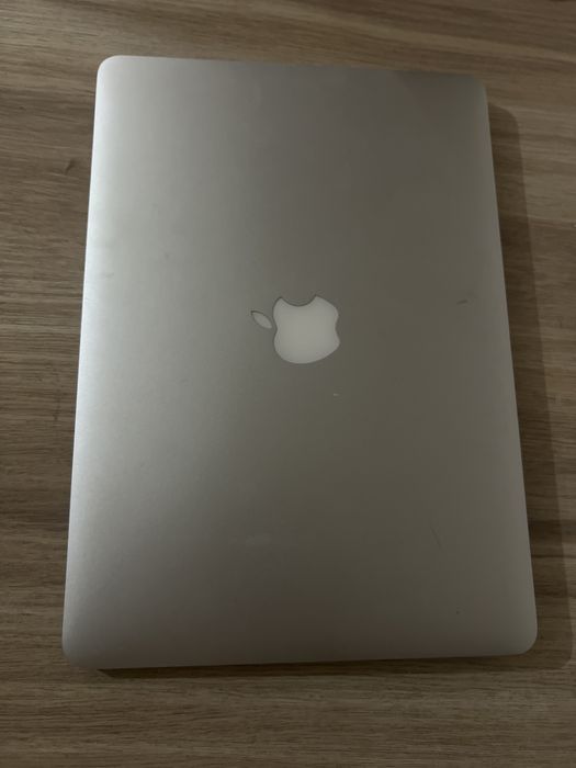 Макбук AIR 2017 на запчасти.