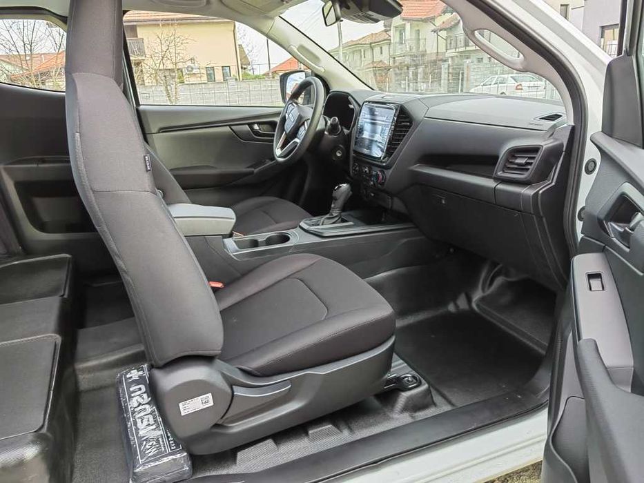 Isuzu D-Max 4x4 Automat , 2023 - 29.500km Pret 23.996 euro+tva