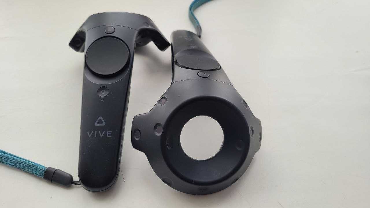 Шлем виртуальной реальности HTC Vive