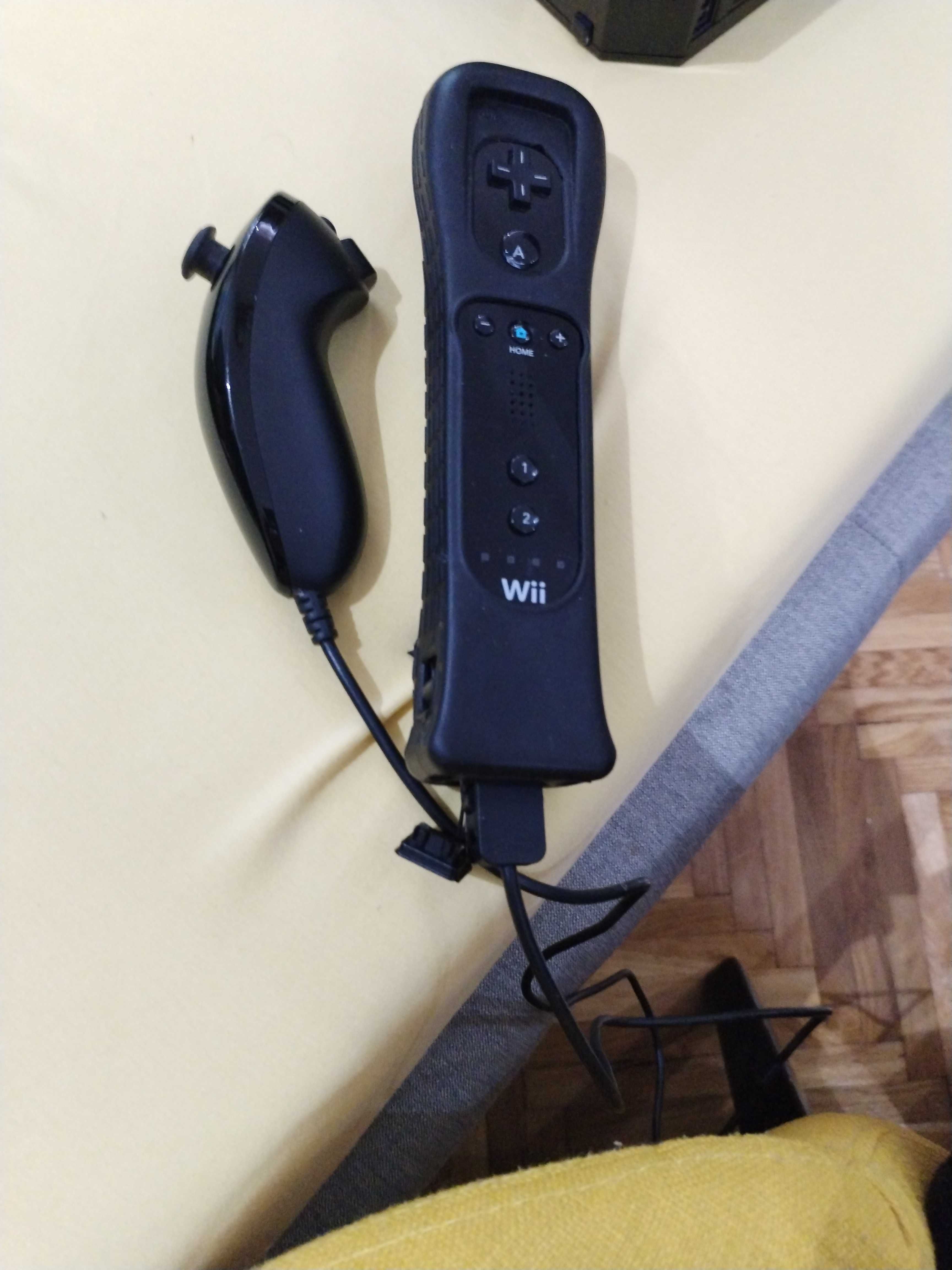 Consola Nintendo Wii cu toate accesoriile și 6 jocuri