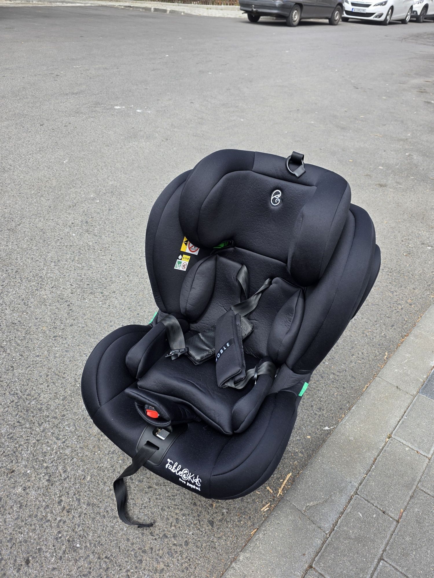 Детско столче FableKids с Isofix
