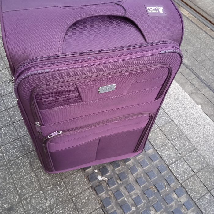 Голям куфар запазен