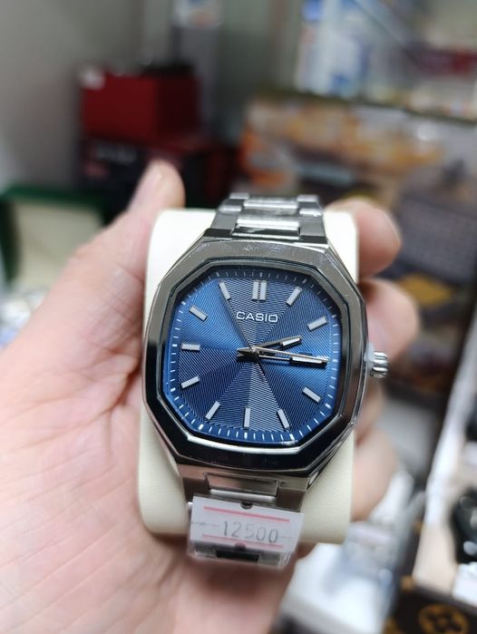 Часы на подарок мужчине