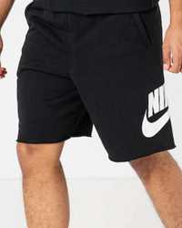 Оригинални нови къси панталонки Nike