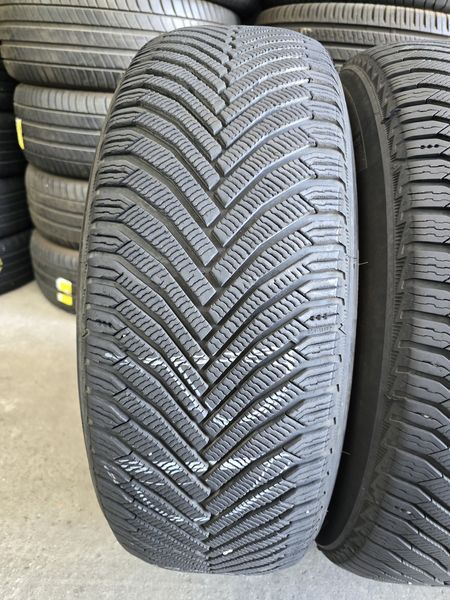 235/60/18 MICHELIN 4бр