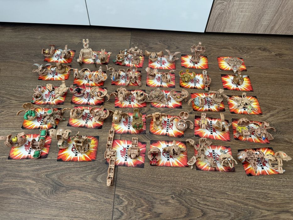 Бакуган играчки (Bakugan battle brawlers)