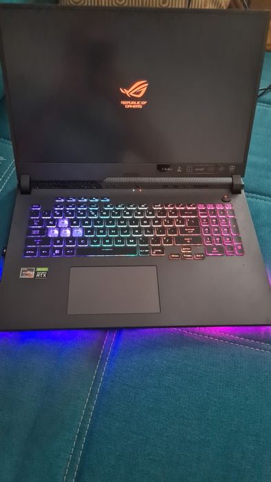 Laptop gaming, asus rog strix g 713rc