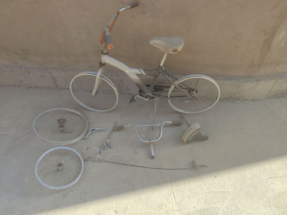 Velosiped sotiladi zapchastlari bilan