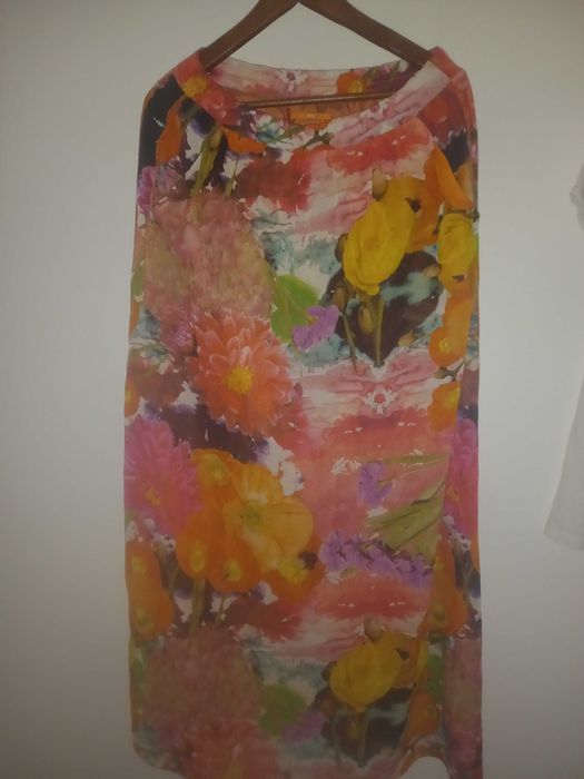 Fusta Hugo Boss 500 lei