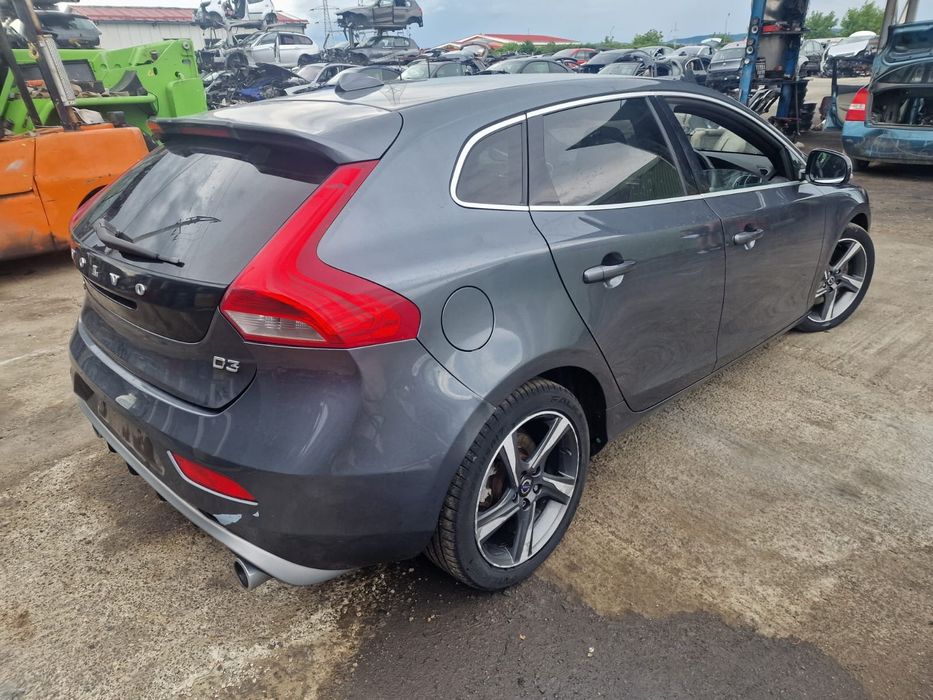 Dezmembram Volvo V40 2014 2.0d D5204T6