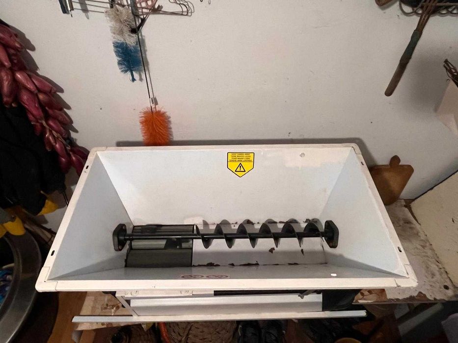 Presă(100L)+Zdrobitor/Desciorchinător Electric Grifo