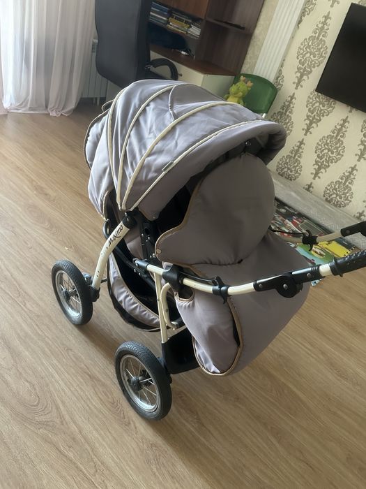 Коляска прочная Польша бренд maximo