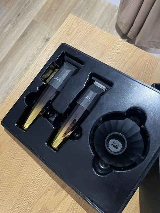 Set JRL: mașină de tuns + mașină de contur