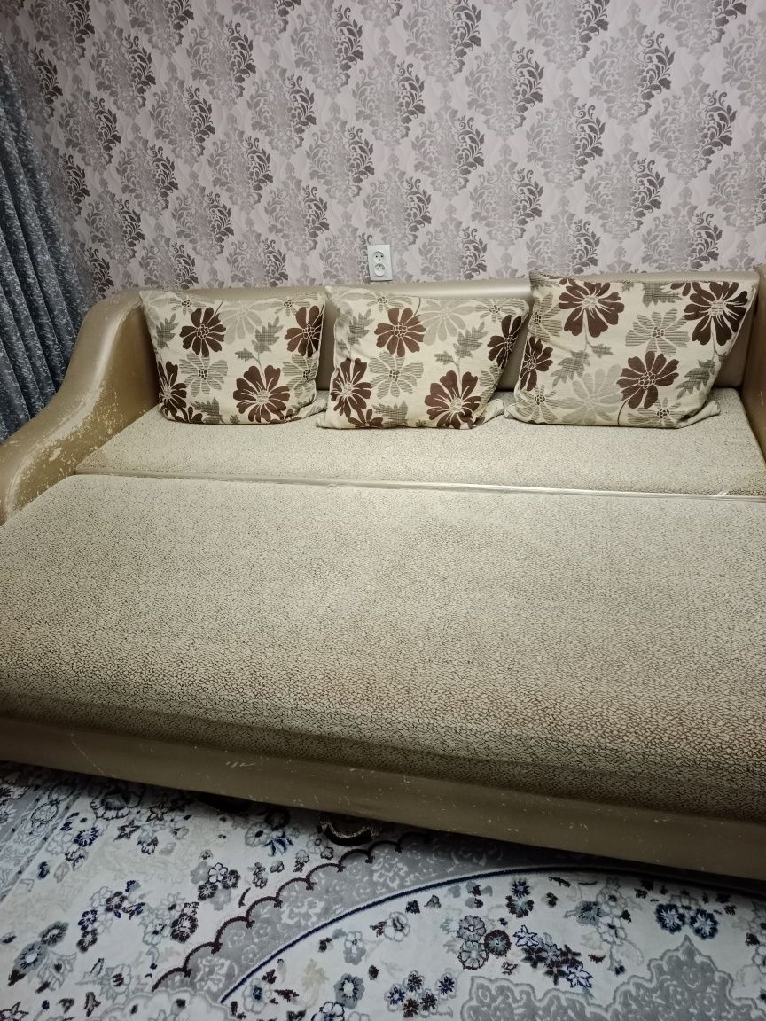 Продам мягкую мебель диван и софа