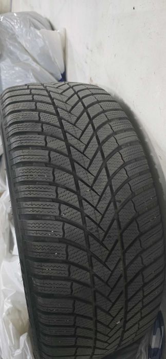 Зимни гуми 20 цола за джип Bridgestone Blizzak LM005