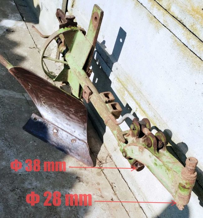 Plug cu o cormana pentru motocultor / tractor 10 - 25 CP