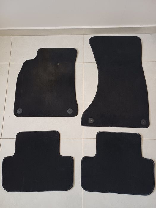 Covorașe mochetă A4 B8 originale