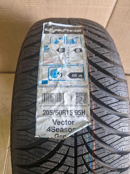 1 брой Goodyear R15 205/60/ 
нова лятна гума 
DOT1319