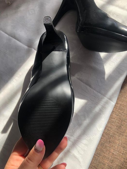 Pantofi de lac cu toc