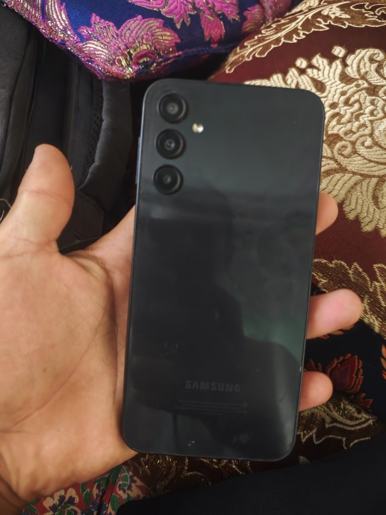 Samsung a24 6 128 GB