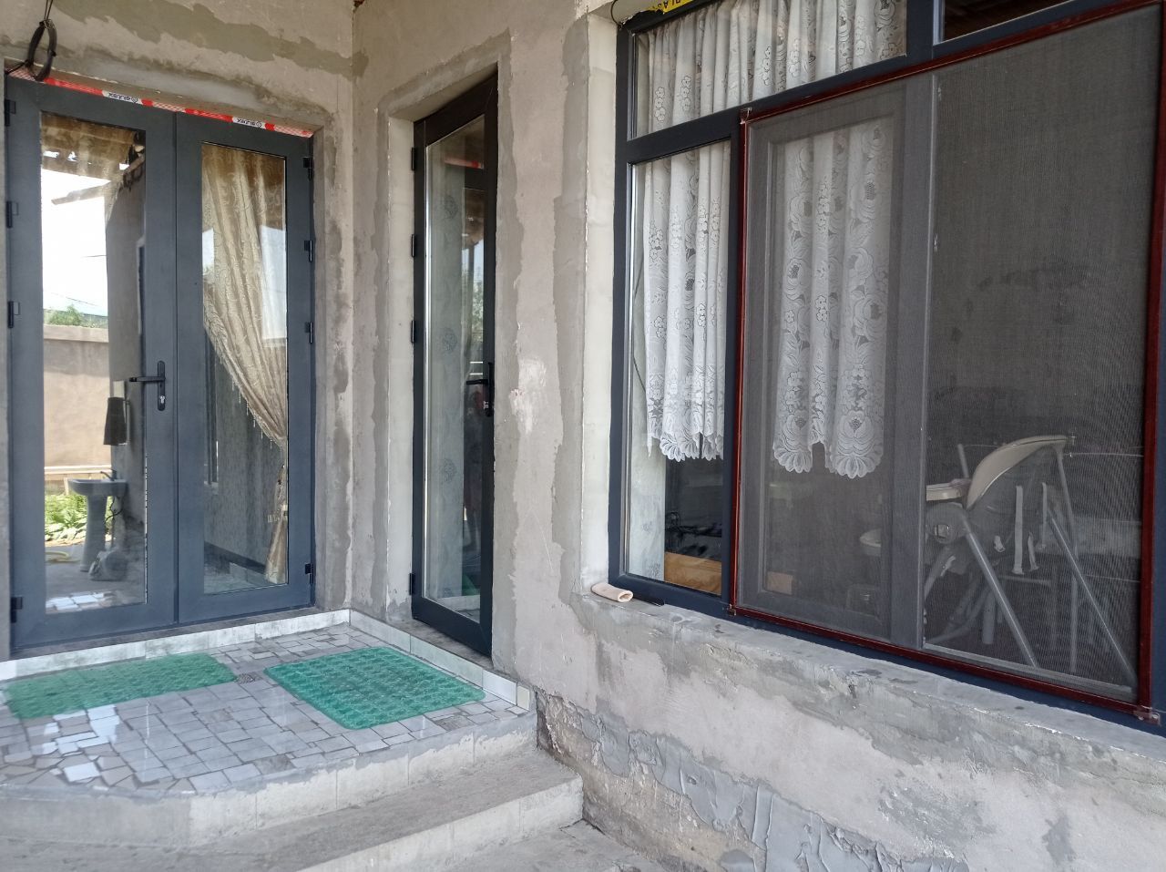Yengi qurilgan uy narxi kelishiladi