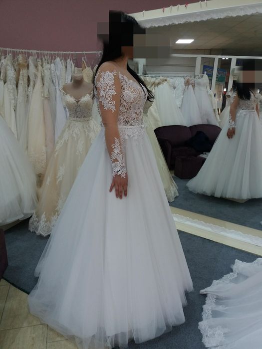 Rochie mireasa , mărimea 42, însă merge și mai mult sau chiar și un 40