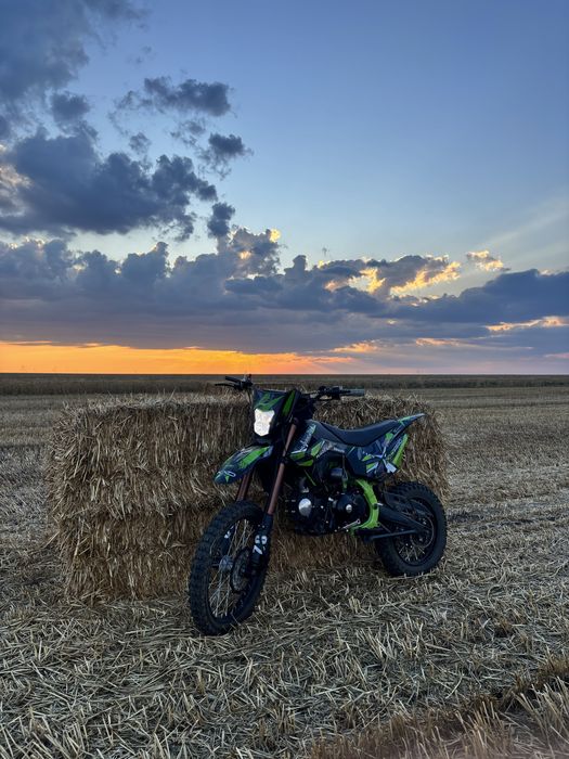 De vanzare moto cross 125cc Hurricane
