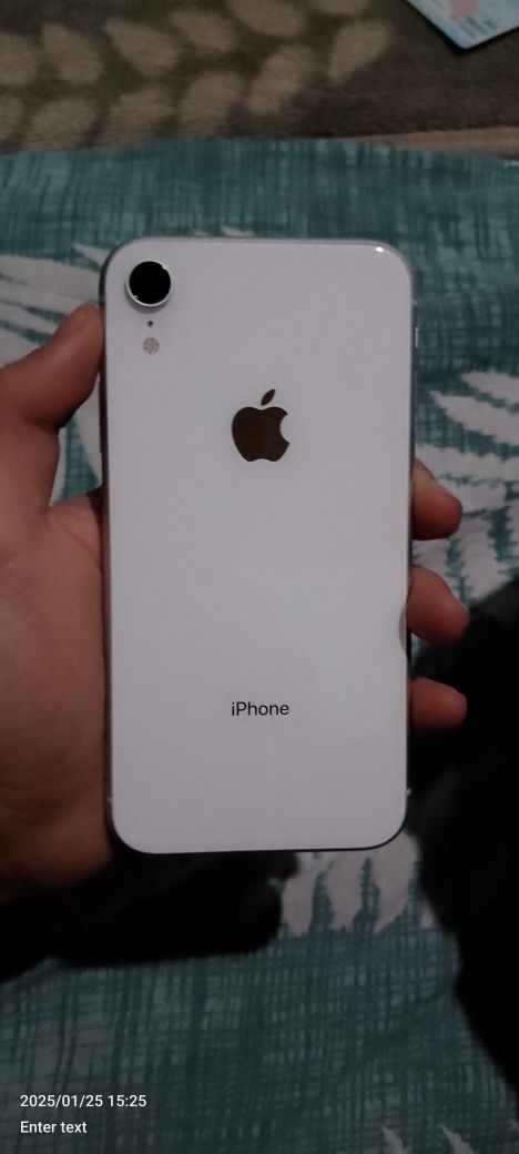 Iphone xr 64gb yomkost 79%