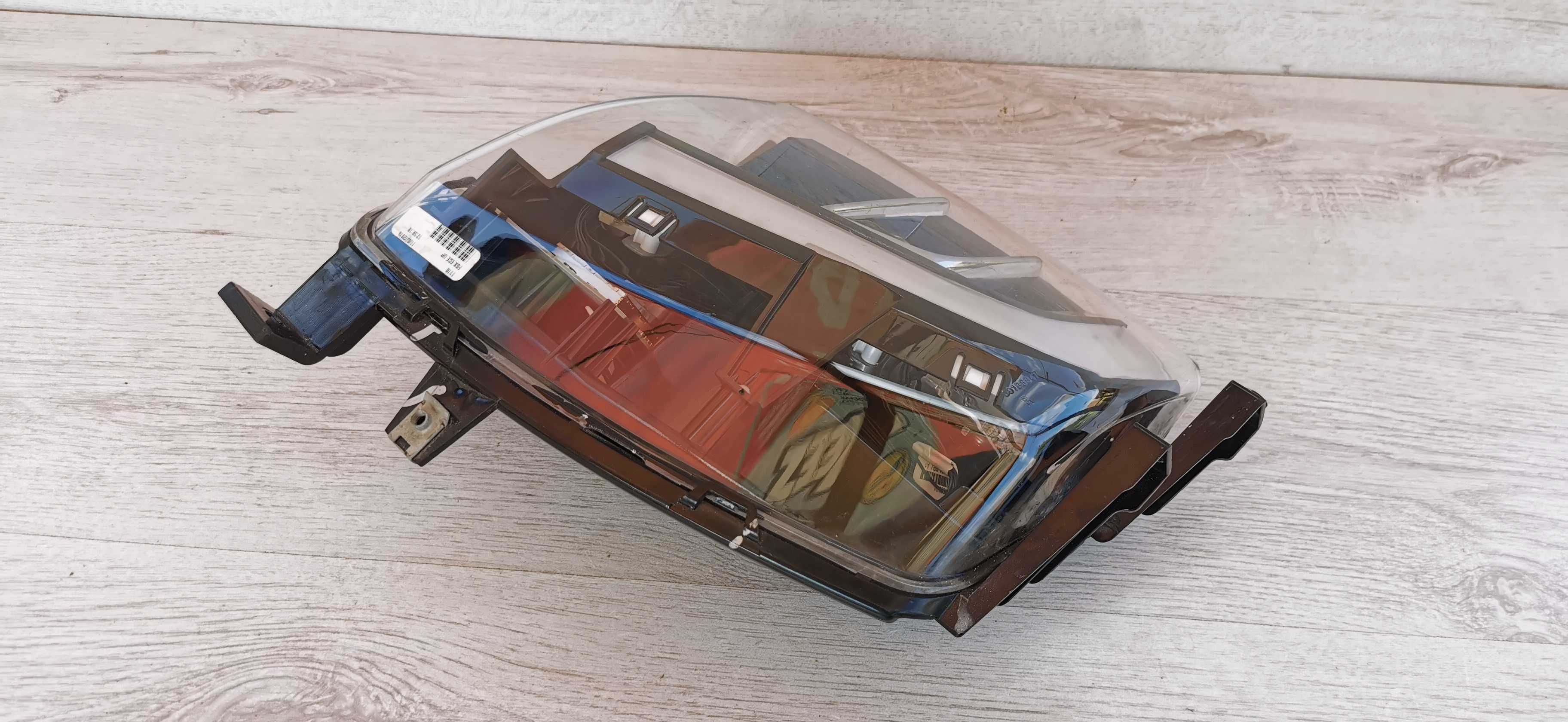 Фар за мъгла / Халоген / Мигач за Tesla Model X / Тесла Модел Х