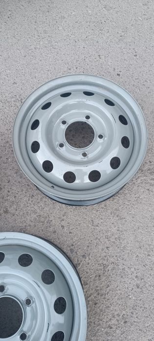 Продам диски на ниву