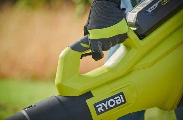 Ryobi-Suflantă fără fir 36V din gama MAX POWER