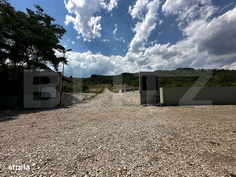 Parcele de 500,700,1000 mp in Aiud , autorizatie de constructie.