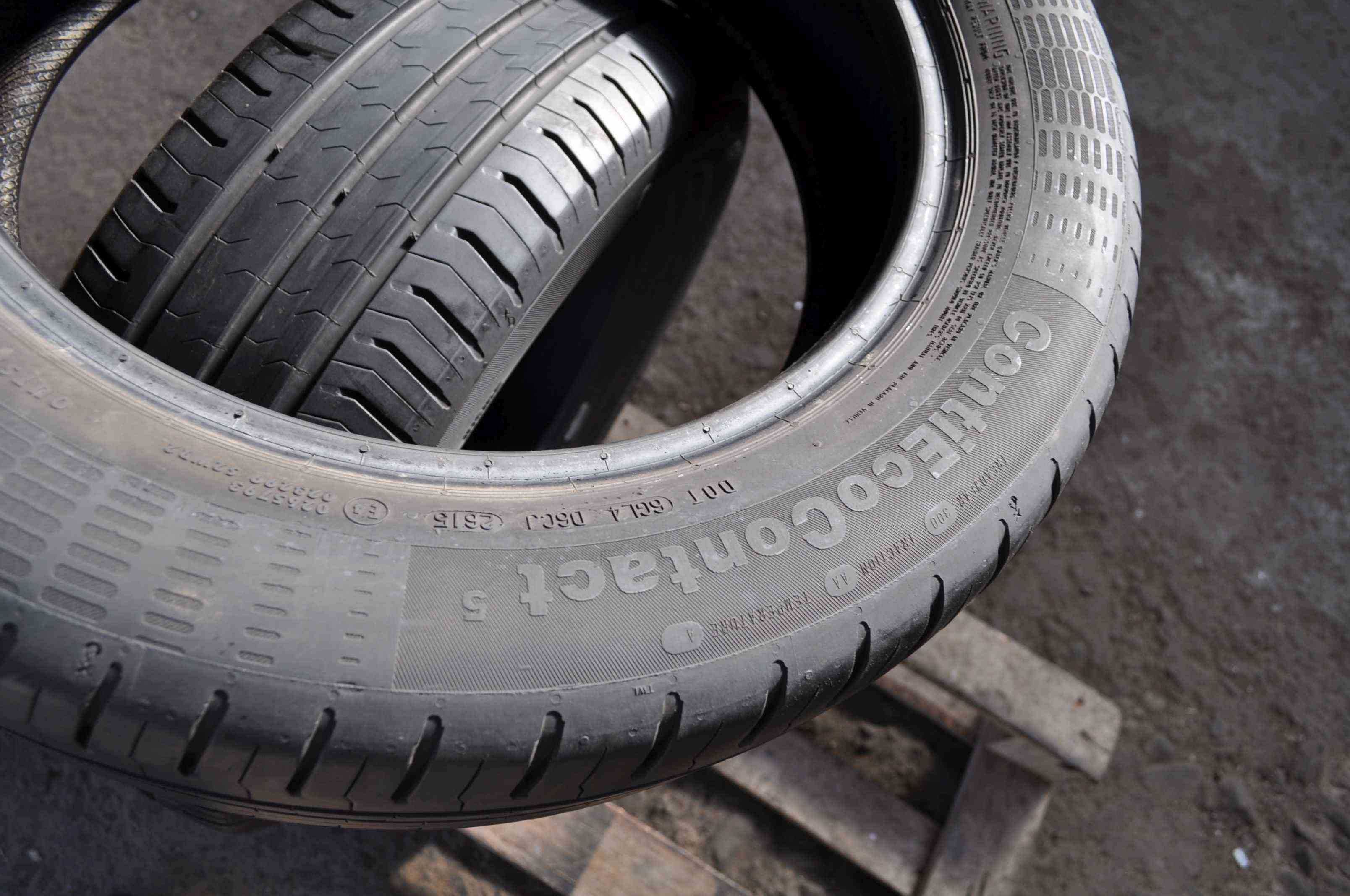 SET 2 Anvelope Vara 195/60 R16 CONTINENTAL ContiEcoContact 5 93H